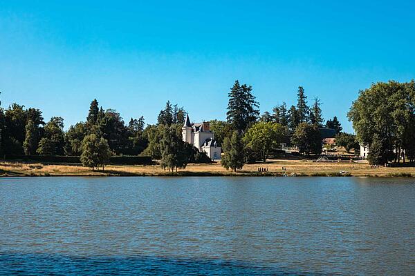 Camping Château de Poinsouze, Creuse Camping Château de Poinsouze, Creuse