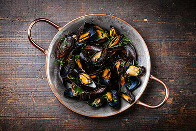 Moules de bouchot à la crème : la recette du Castel Camping La Garangeoire
