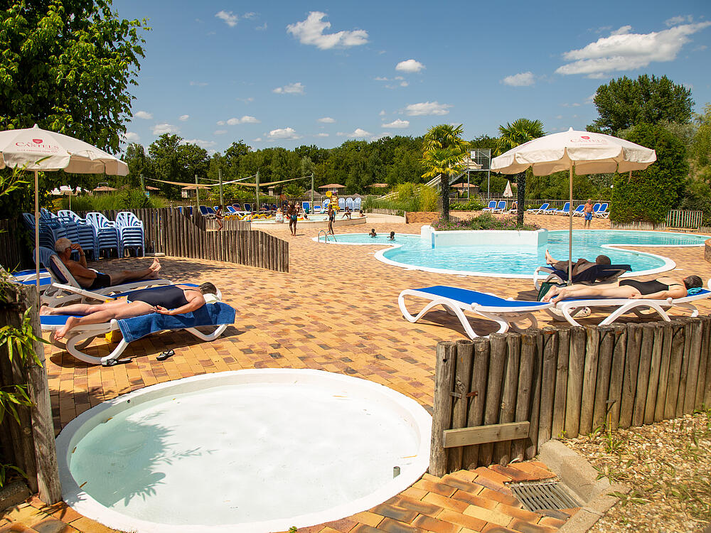 Camping Castel Camping Les Bois du Bardelet GIEN Centre-Val de Loire 11