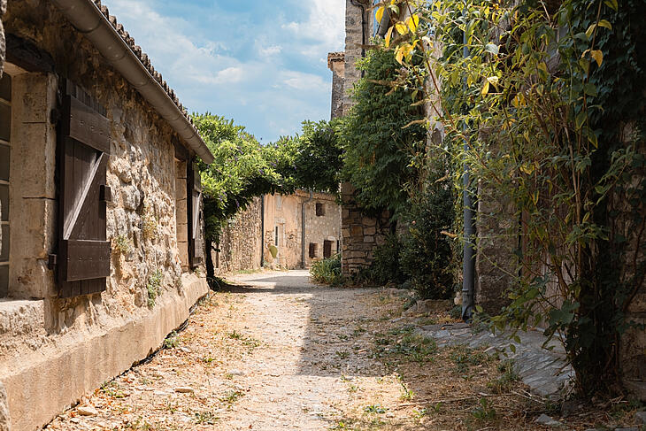 Le village de Lagorce, à découvrir pendant vos vacances en camping au Domaine de Sévenier Le village de Lagorce, à découvrir pendant vos vacances en camping au Domaine de Sévenier