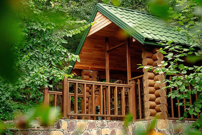 cabane dans les arbres en Ardèche