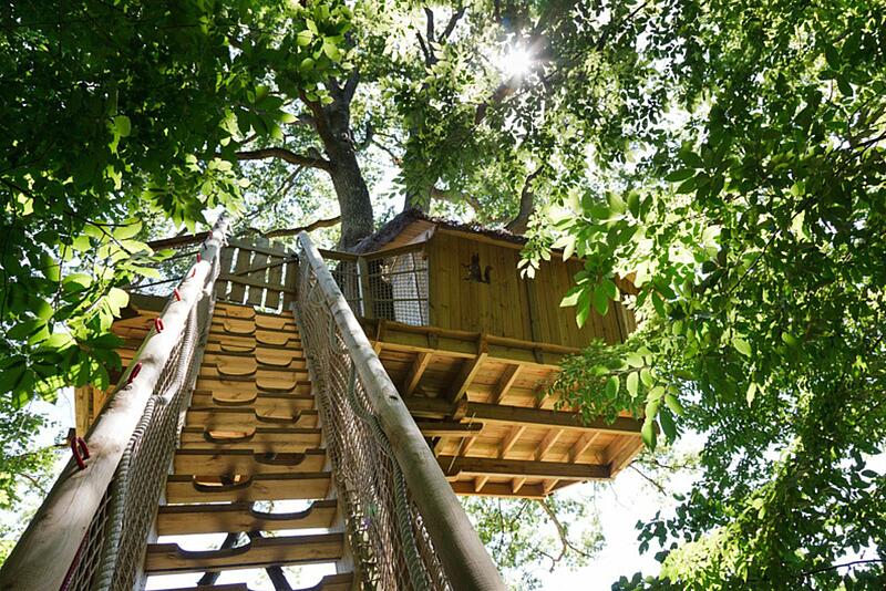camping haut de gamme cabane dans les arbres