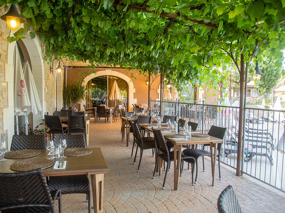 Camping Castel Domaine de Sévenier & Spa LAGORCE Auvergne-Rhône-Alpes 8