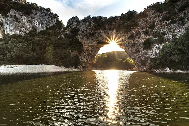 Paysage d'Ardèche en camping de luxe