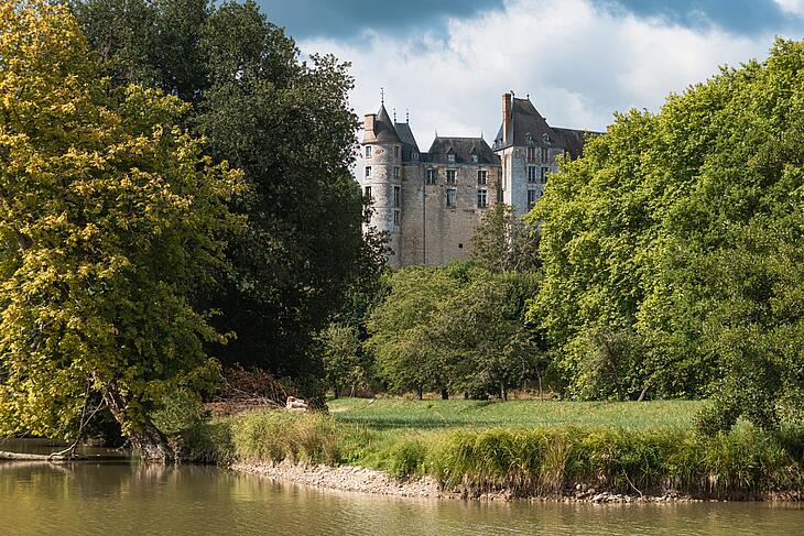 Château de Saint-Brisson en Sologne Le château de Saint-Brisson, dans le Loiret