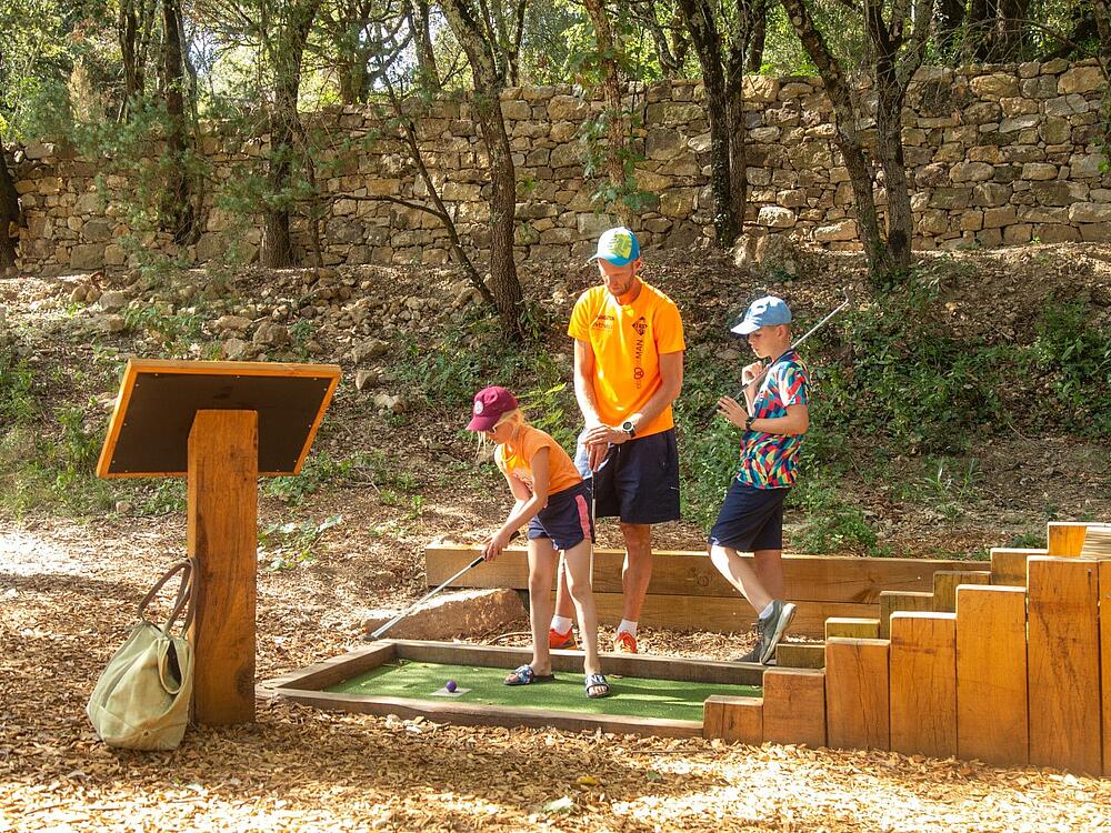 Camping Castel Domaine de Sévenier & Spa LAGORCE Auvergne-Rhône-Alpes 11