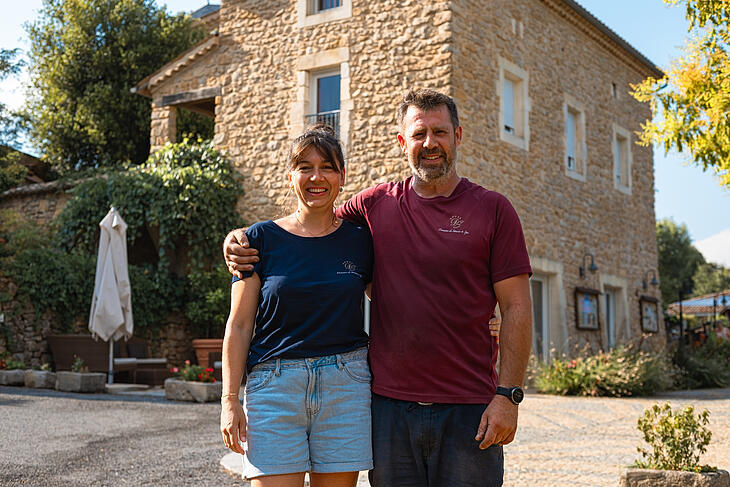 Sophie et Nicolas Chalvet, gérants du camping Domaine de Sévenier & SPA, en Ardèche Sophie et Nicolas Chalvet, gérants du camping Domaine de Sévenier & SPA, en Ardèche